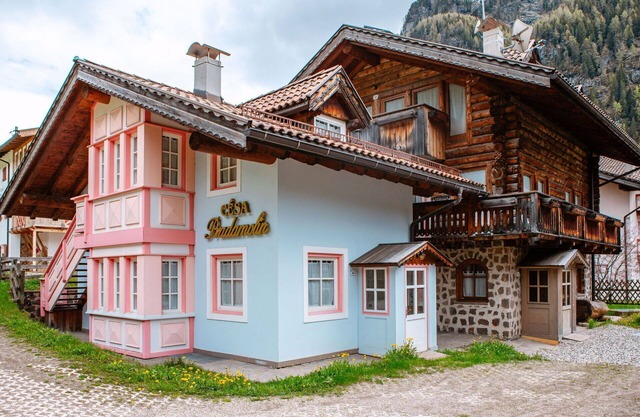 Cosy apartment for 6 guests with WIFI, TV and balcony