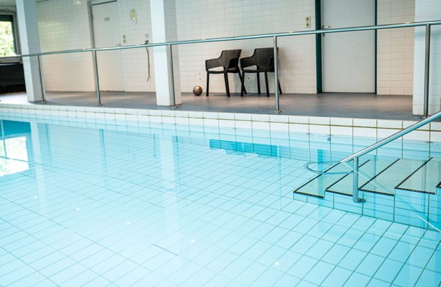 Cosy apartment for 21 guests with hot tub, WIFI, pool and terrace