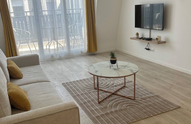 Cosy apartment with balcony near Paris