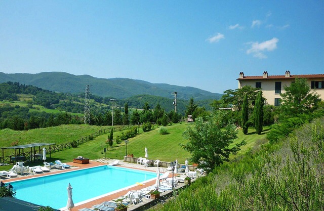 Cosy apartment in villa for 7 guests with pool, WIFI, TV, patio, pets allowed and panoramic view