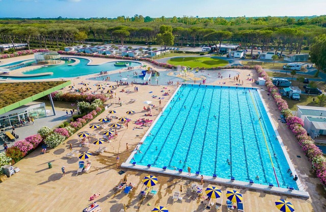 Cosy apartment in villa for 4 people with WIFI, pool, A/C, TV, terrace and pets allowed