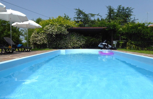 Cosy apartment in villa for 10 people with pool, WIFI, A/C and terrace