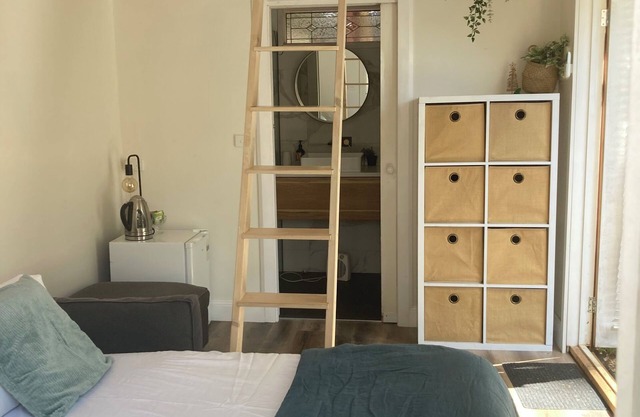 Cosy bespoke Cottage in Olinda-central location