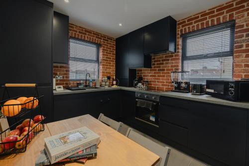 Cosy Flat Sleeps 5 -Links to Central London - Flat 3