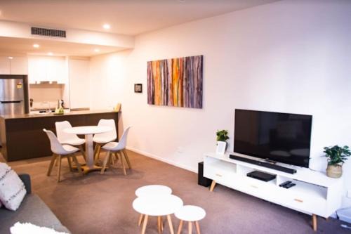 Cosy getaway in the Heart of Braddon - Hosted by Canstay