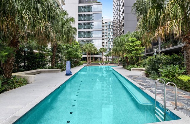 Cosy Gym Pool Apartment in Newstead