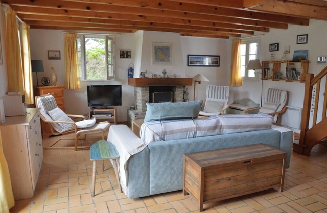 Cosy house well located near the beach of DONNANT