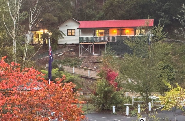 Cosy Mountain retreat in a historic old gold mining town