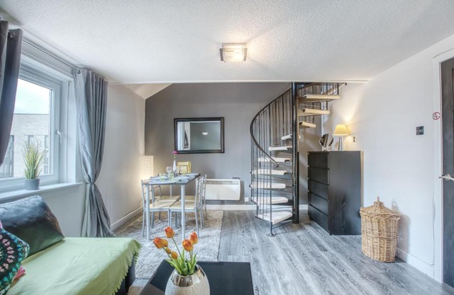 Cosy SECC/Hydro apartment with free car park