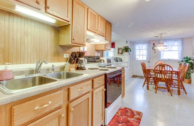 Cottage Across Street from the Lake w/60' Water Frontage Access, Private Dock