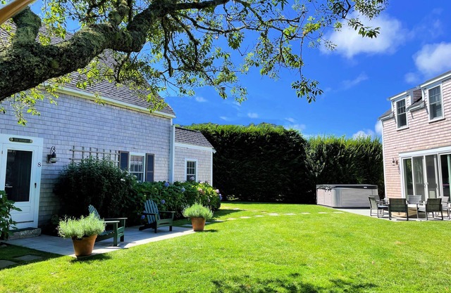 Cottage and Guest House - Close to Town, Spacious Yard, 9-Person Outdoor Spa