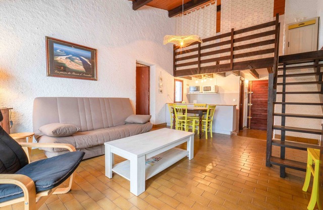 Cottage in Mimizan Beach, 6 Pers, Near Ocean, Parking Included