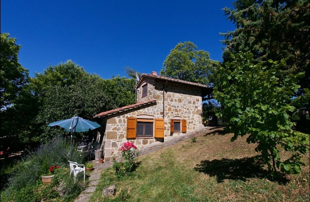 Cottage in Seggiano near Fishing Lake