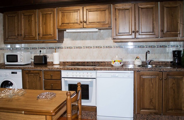 Cottage located in the village of Loroñe in the Asturian coast Colunga.