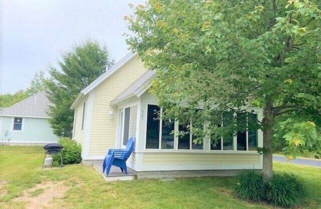 Cottages at Summer Village, fully furnished cottage, Wi-fi, heated pools, hot tub