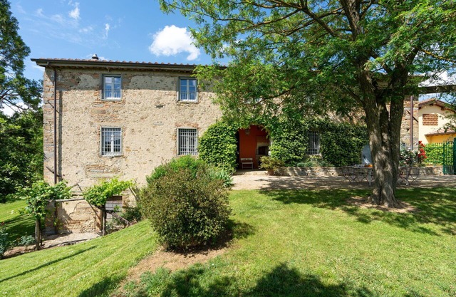 Country House/Farm House in Mirandola with 5 bedrooms sleeps 10