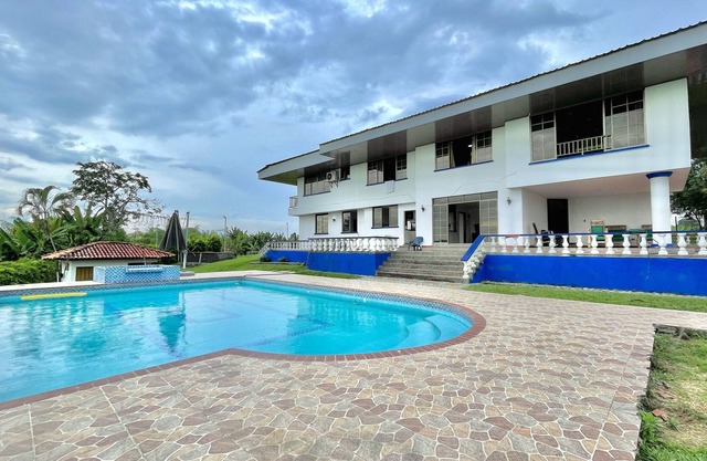 Country House With Pool in Quindio