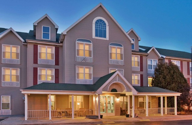 Country Inn & Suites by Radisson, Birch Run-Frankenmuth, MI