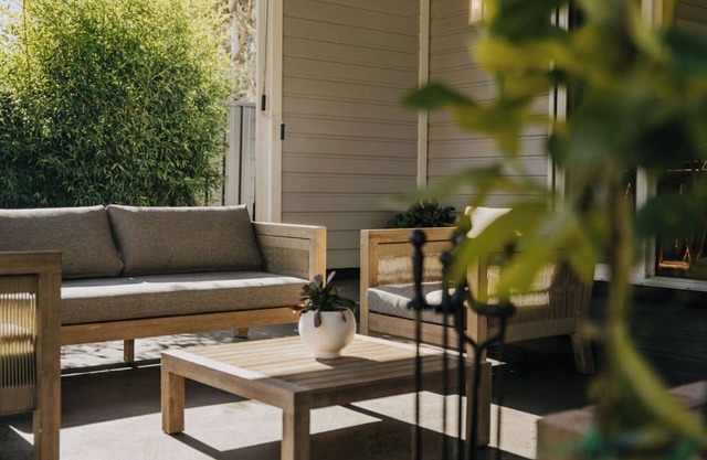 Cow Bell Cottage - Trentham, Retreat, perfect for Families, Bikers, and Foodies.