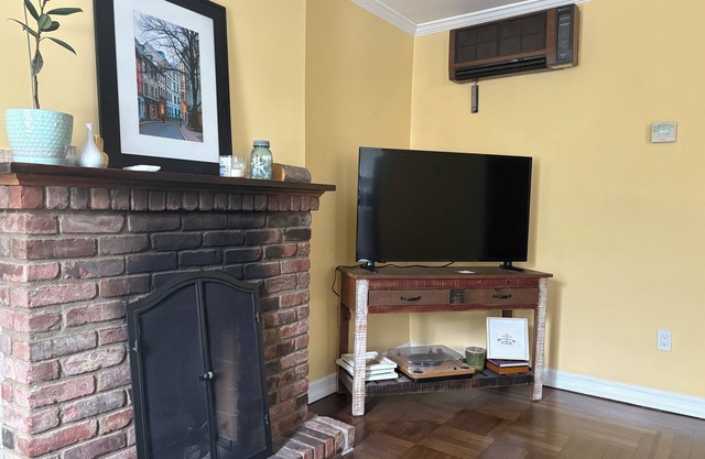 Cozy 1-bedroom apartment with WiFi, AC in welcoming Jersey City