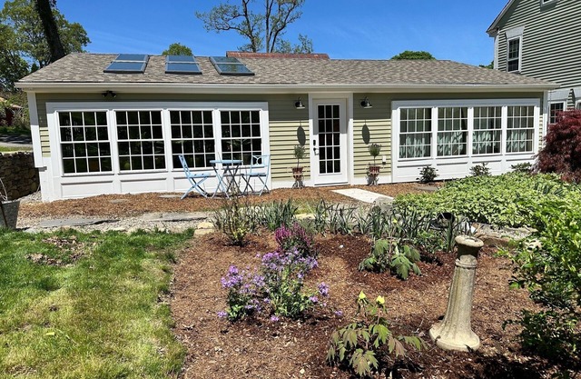 Cozy 1-bedroom cottage with WiFi, AC in charming Windham