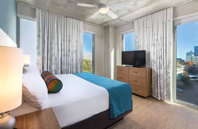 Cozy 1 Bedroom Deluxe Near Austin City Limits 2025 Festival- Oct. 9 - 13