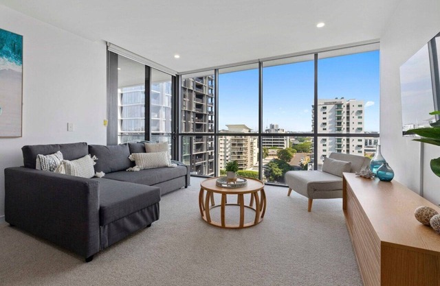 Cozy 2 bed Retreat Milton - Pool, Walk to SStadium
