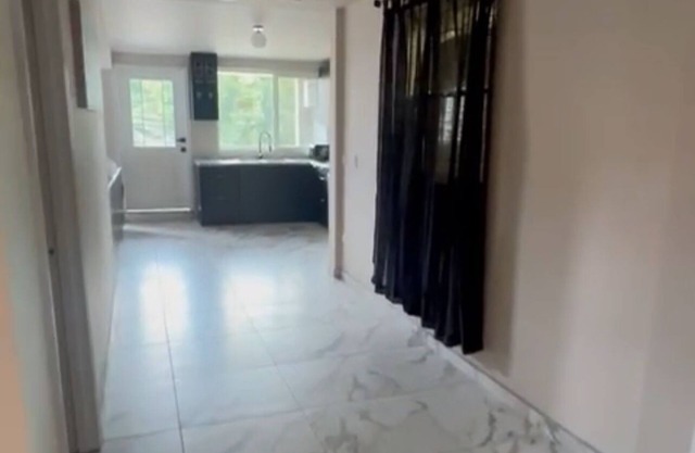 Cozy 2-bedroom apartment in welcoming Tijuana with WiFi, AC