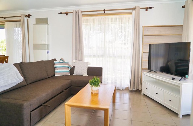 COZY 2 BEDROOM HOUSE/MELBOURNE