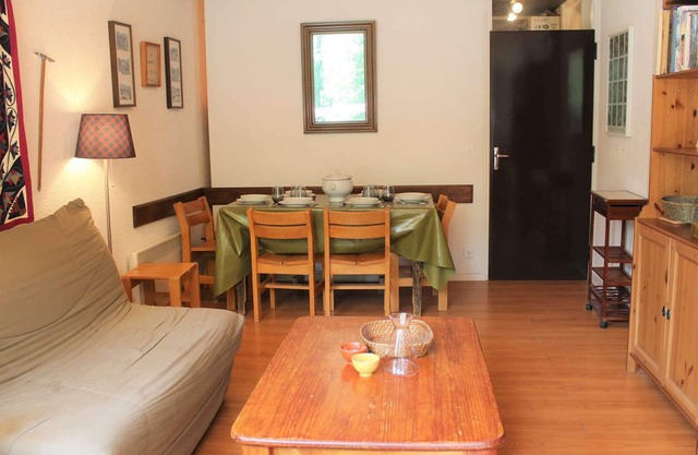 Cozy 2-Room Mountain Apt, 6 Guests, 30m to Slopes, Central Vars