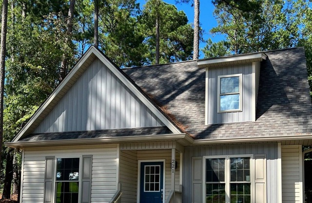 Cozy 3/2 New Home in Seneca and Clemson Area