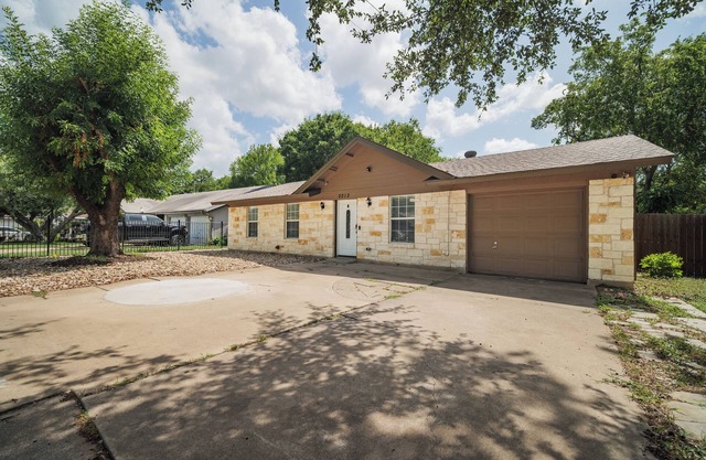 Cozy 3-bedroom house in Central Austin