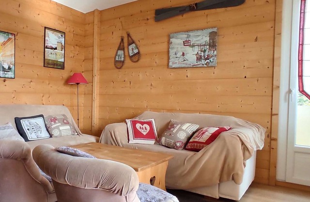 Cozy 3-Room Apartment for 6 near Font-Romeu Center, 200m from Cable Car