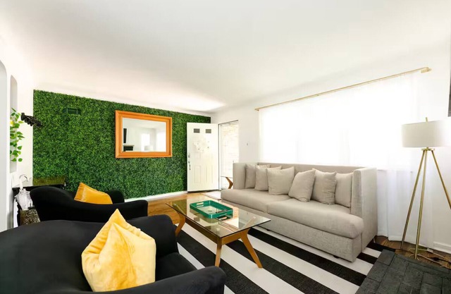 Cozy 4 BR/2 Bath Home South of Downtown St. Louis