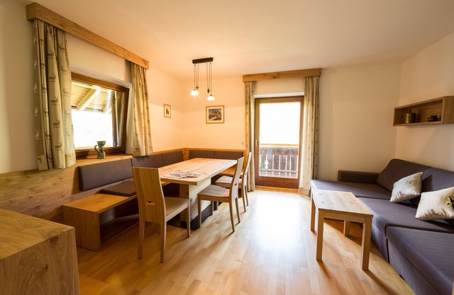 Cozy and bright nature holiday apartment IDYLLIK