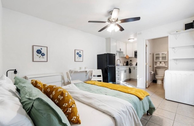 Cozy and peaceful studio with complete privacy. Close to everything!