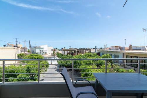 Cozy apartment at center of Skalani