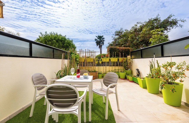 Cozy Apartment Colina del Bajondillo with Wi-Fi, Pool