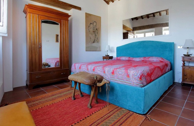 Cozy apartment for 4 in the city centre with nice little terrace