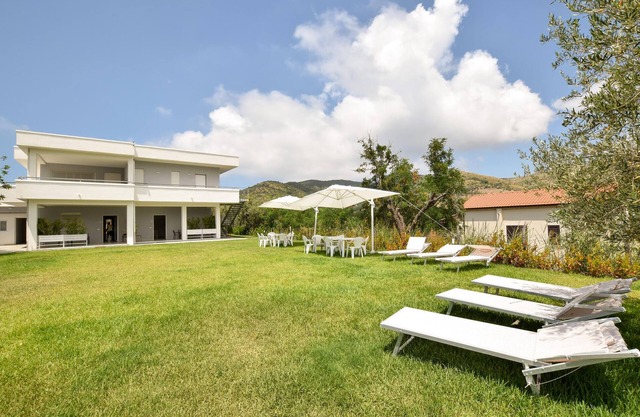 Cozy apartment in Castellabate with WiFi