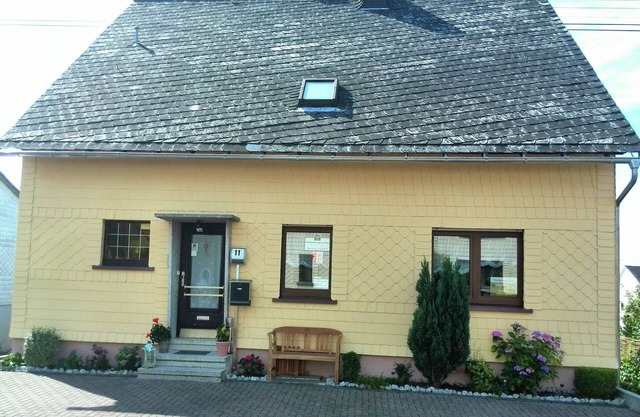 Cozy Apartment with Private Garden in Nisterau