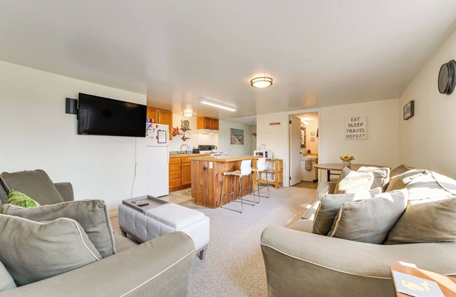 Cozy Apt < 1 Mi Near Lake Huron & Mackinac Island!