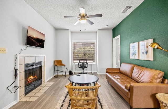 Cozy BoHo 2bd Apartment - Cedar Park/North Austin