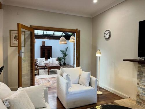 Cozy & Bright Lavender House