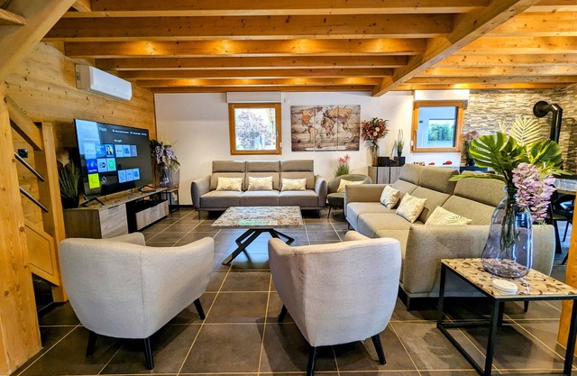 Cozy chalet with sauna and spa in the Vosges