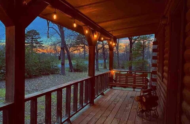 Cozy Cabin at Bear Mountain Log Cabins