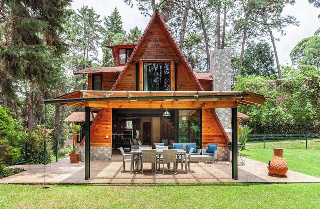 Cozy Cabin in Avandaro: Surrounded by Forest Bliss