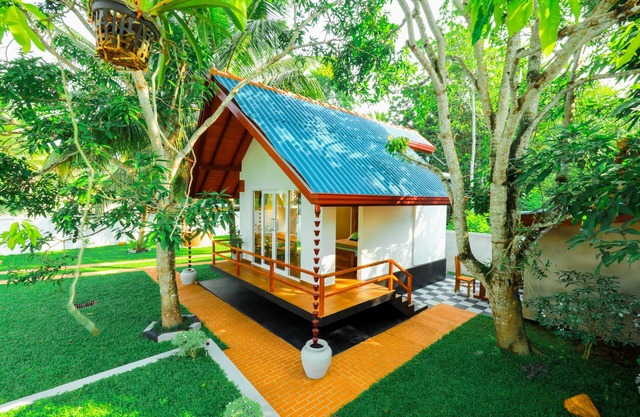 Cozy cabin with 1 bedroom and WiFi, AC in charming Ahangama