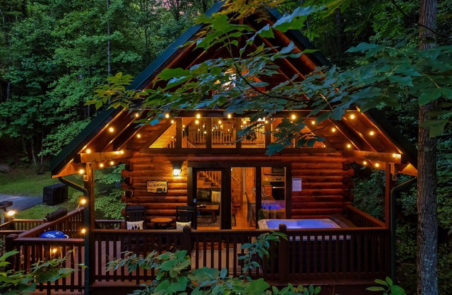 Cozy Cabin with Hot Tub, Stream, and Prime Smoky Mountain Location