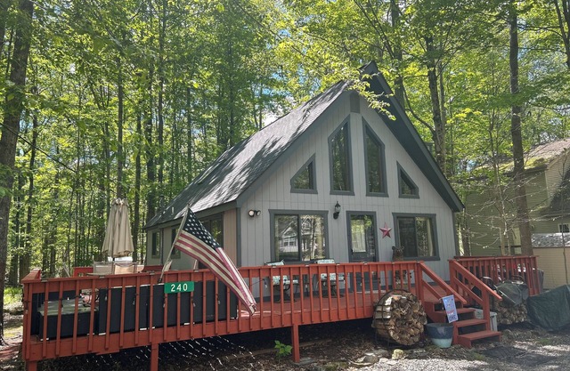 Cozy chalet in peaceful Arrowhead lake few minutes from the lake and beach